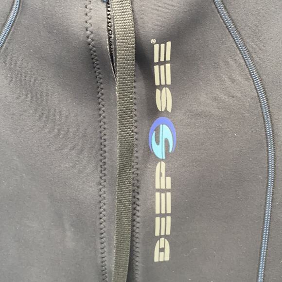 Deep See Boys Black & Blue Short Sleeve Wet Suit Size Large (10) - Picture 10 of 12